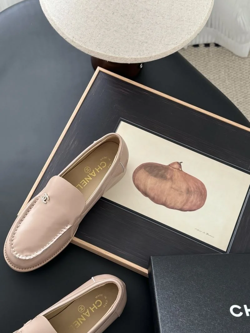 Resilient Chanel Low Shoes 20264