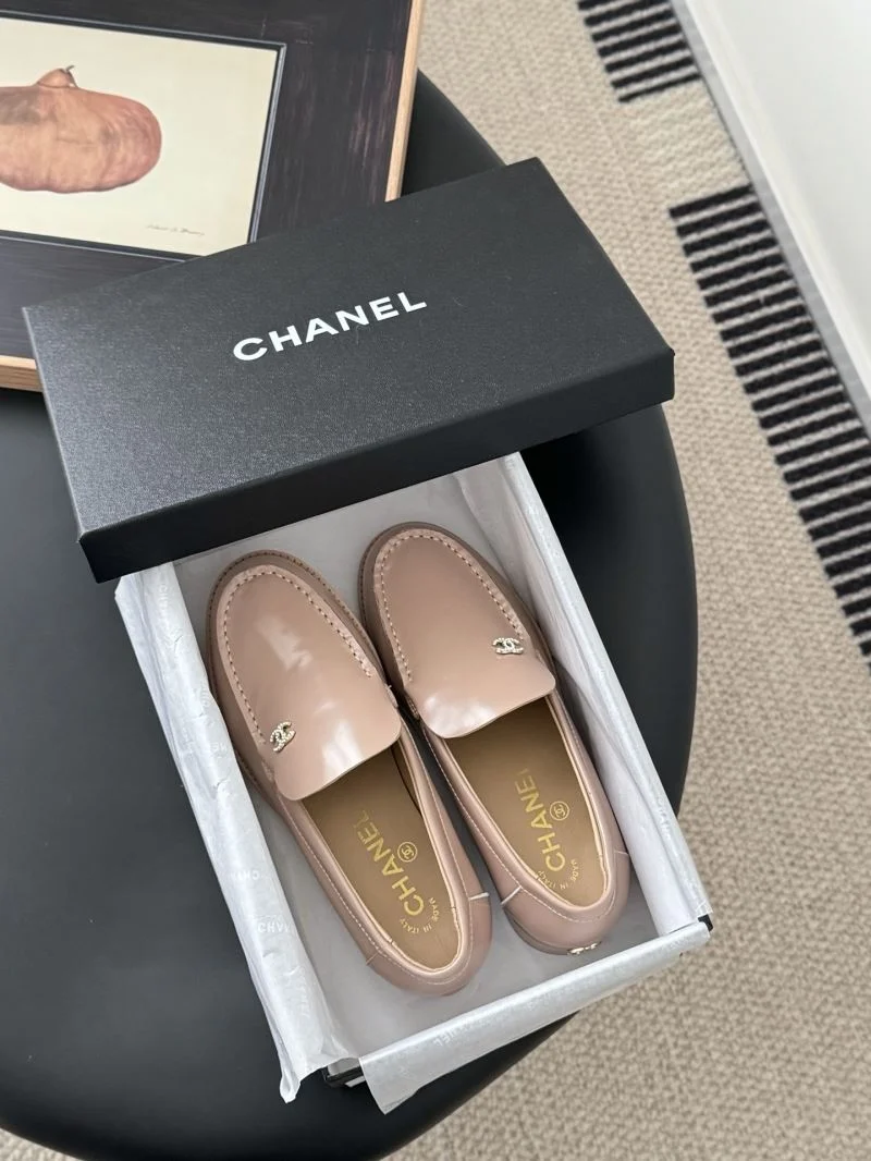 Resilient Chanel Low Shoes 20264