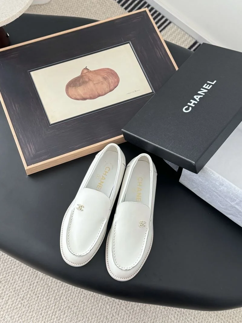 Lightweight Chanel Low Shoes 20250