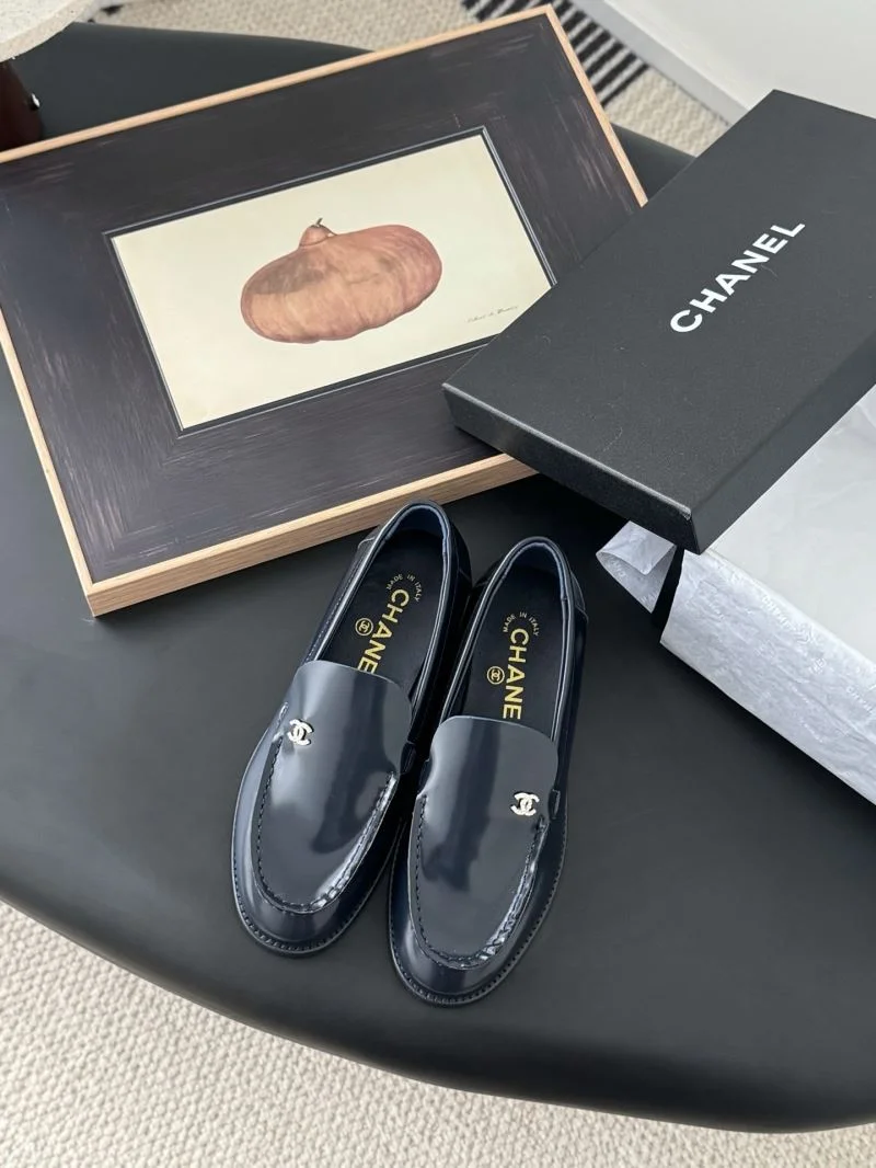 Chic Chanel Low Shoes 20243