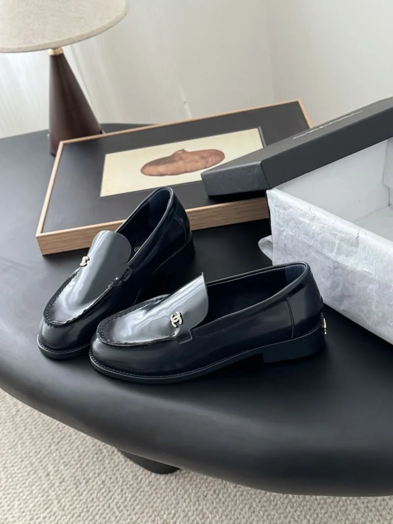 Chic Chanel Low Shoes 20243
