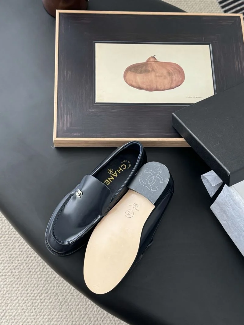 Chic Chanel Low Shoes 20243