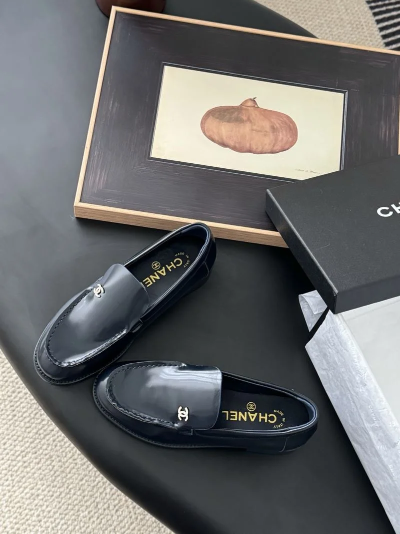 Chic Chanel Low Shoes 20243