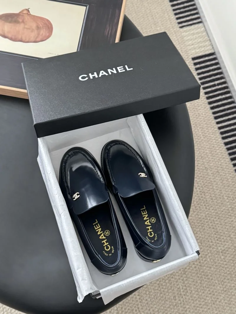 Chic Chanel Low Shoes 20243