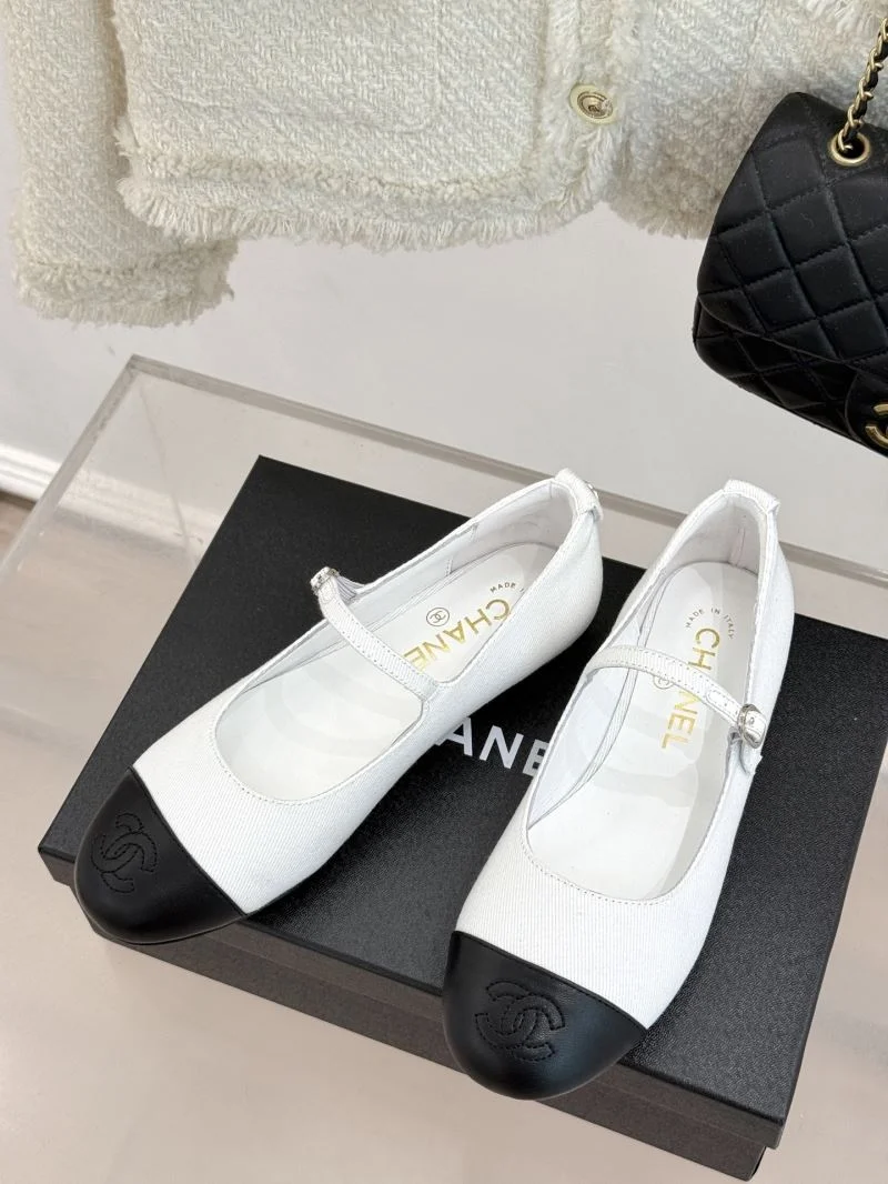 Chanel Low Shoes Functional 20246