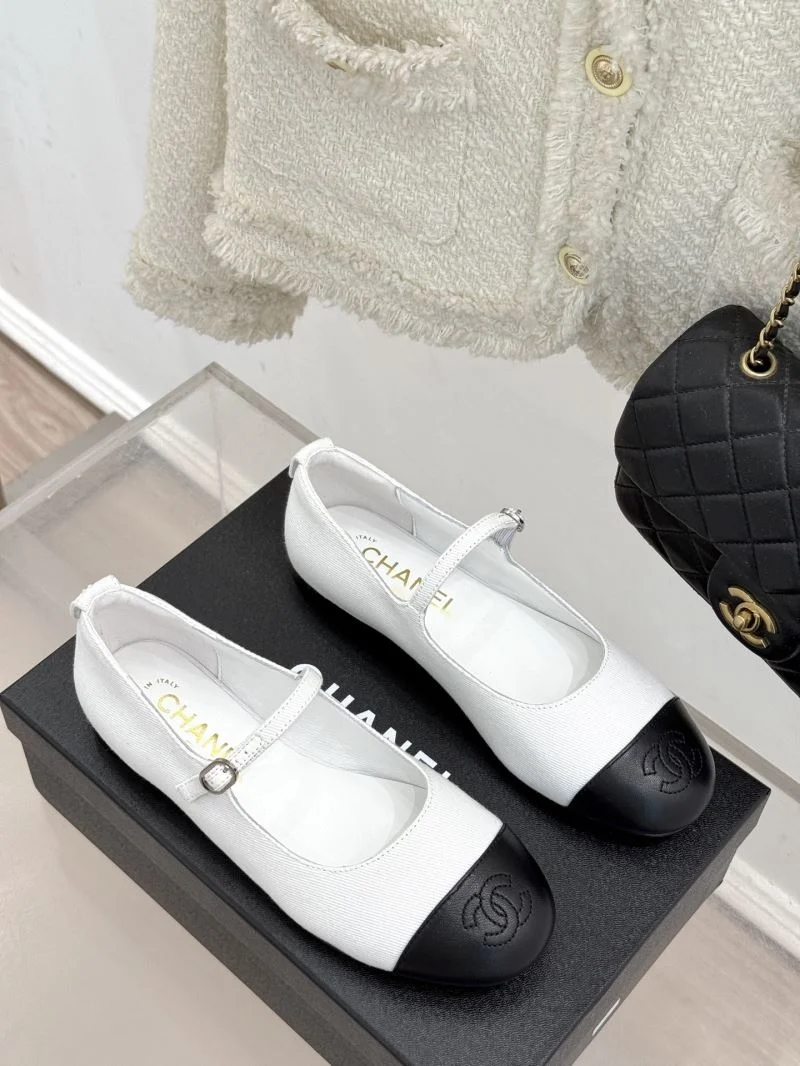 Chanel Low Shoes Functional 20246