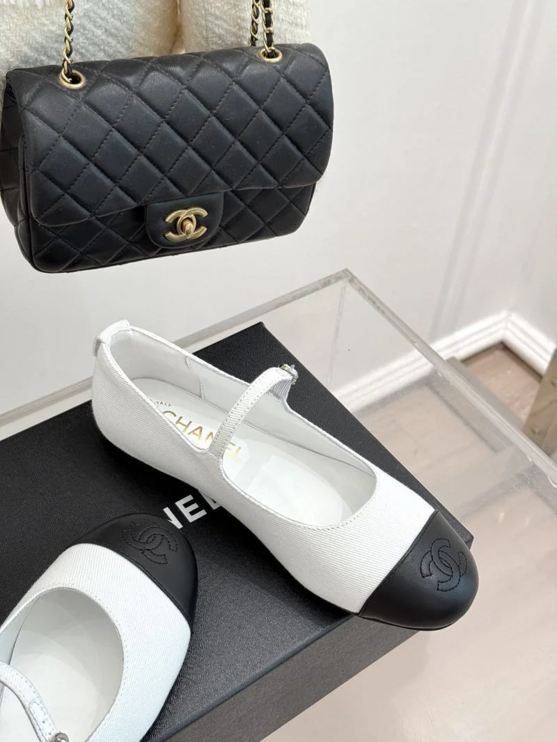 Chanel Low Shoes Functional 20246
