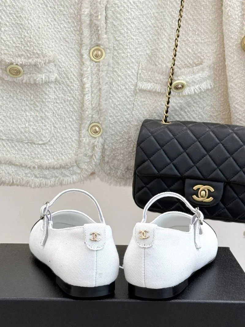 Chanel Low Shoes Functional 20246