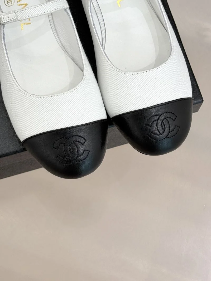 Chanel Low Shoes Functional 20246