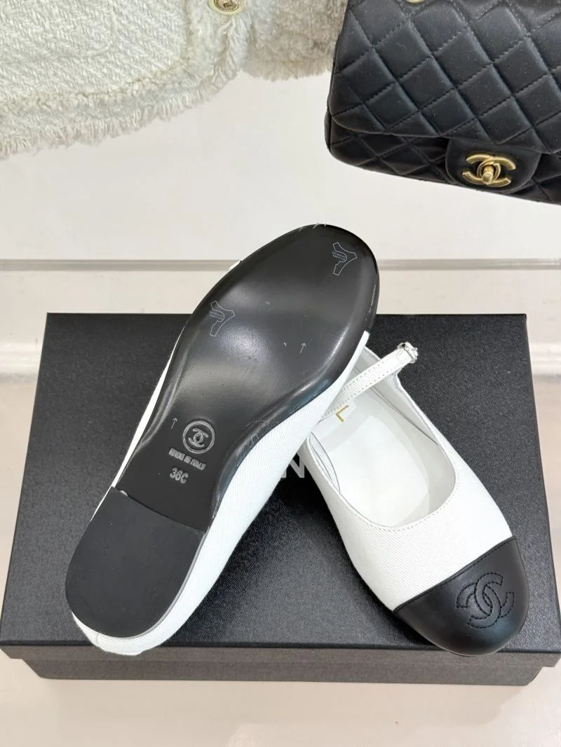 Chanel Low Shoes Functional 20246
