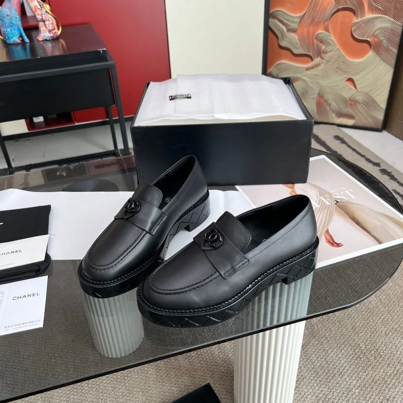 Chanel Low Shoes Bright 20247