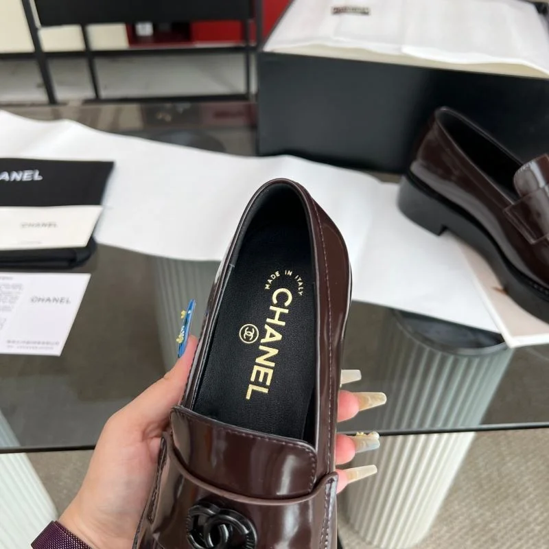 Chanel Low Shoes Comfortable 20312