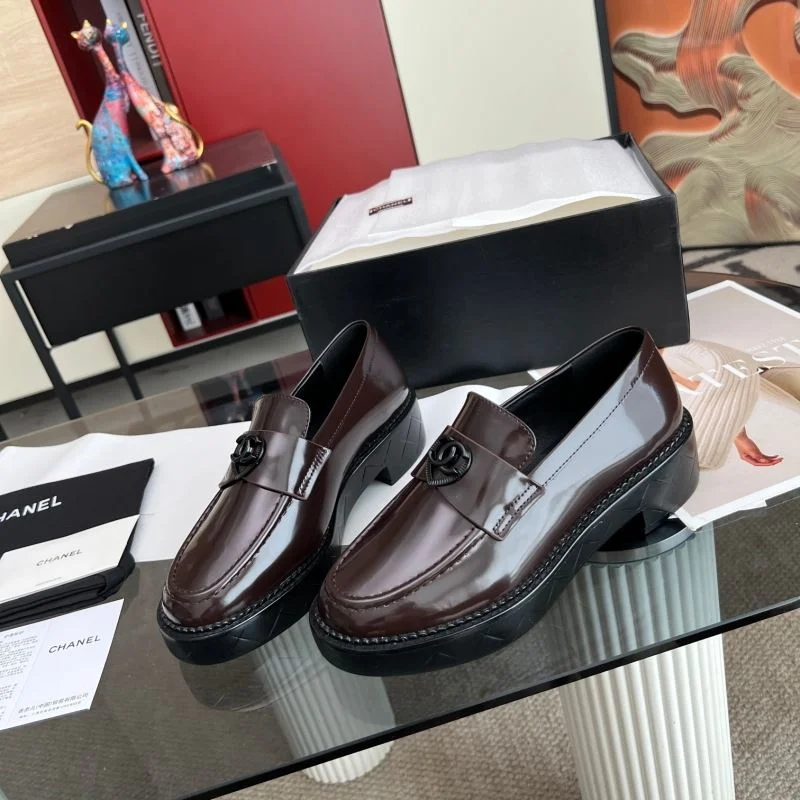 Chanel Low Shoes Comfortable 20312