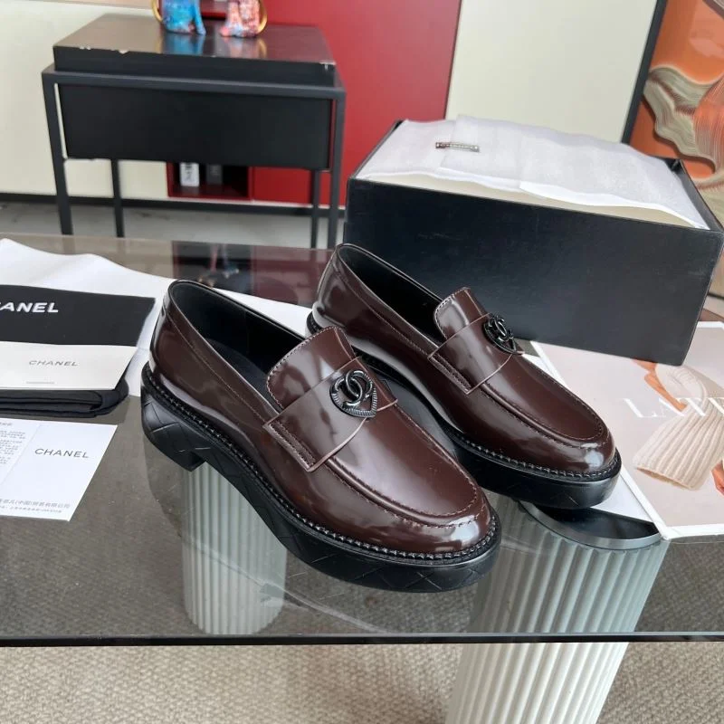 Chanel Low Shoes Comfortable 20312