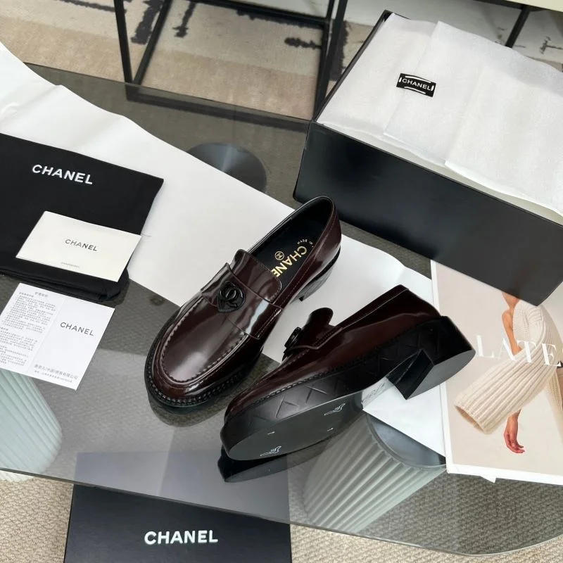 Chanel Low Shoes Comfortable 20312