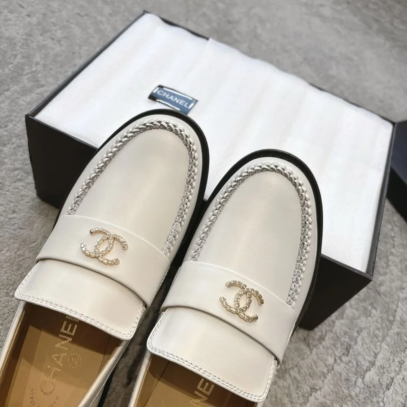 Supportive Chanel Low Shoes 20295