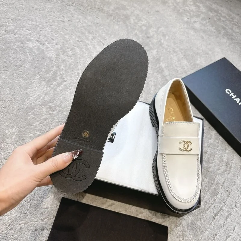 Supportive Chanel Low Shoes 20295