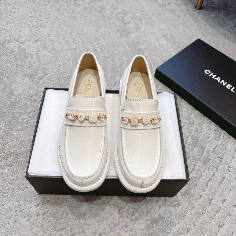 Chanel Low Shoes Packable 20359