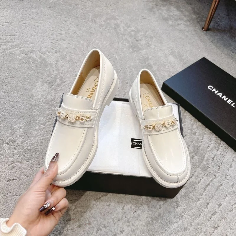 Chanel Low Shoes Packable 20359