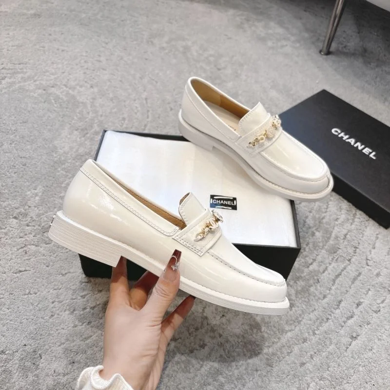 Chanel Low Shoes Packable 20359
