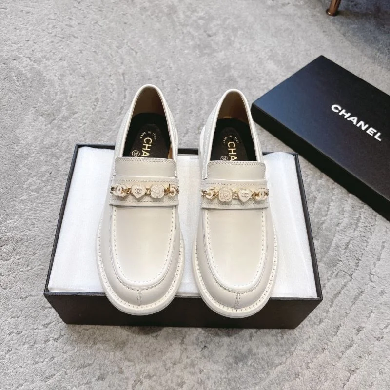 EyeCatching Chanel Low Shoes 20228