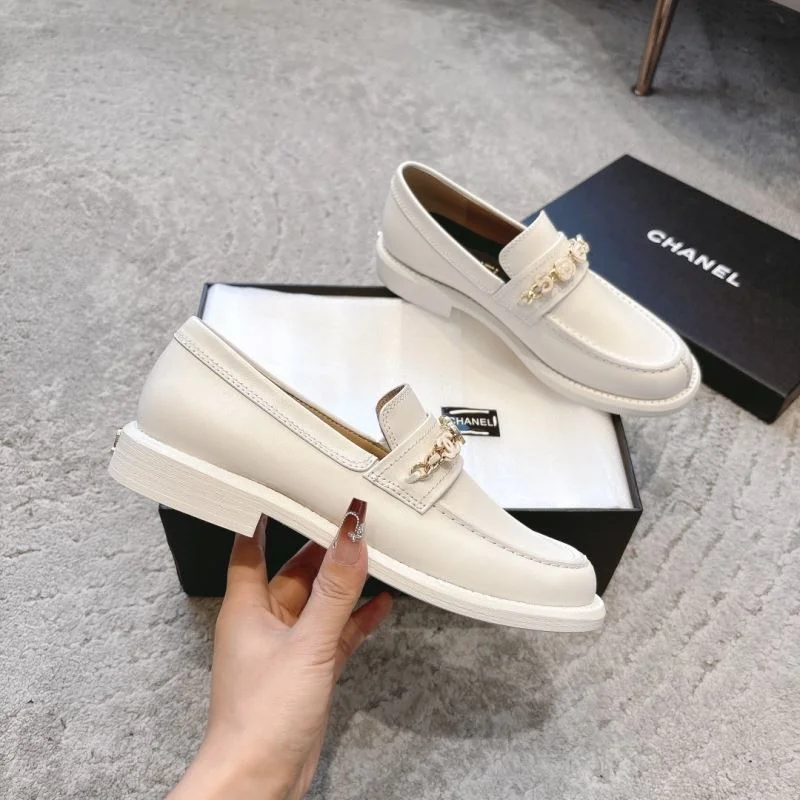 EyeCatching Chanel Low Shoes 20228