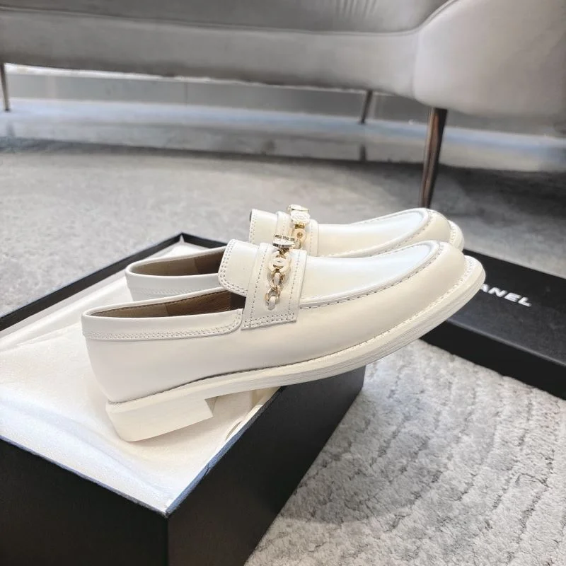 EyeCatching Chanel Low Shoes 20228