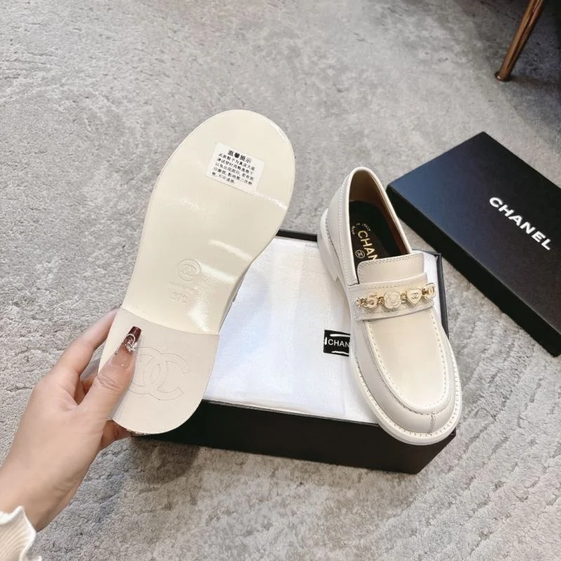 EyeCatching Chanel Low Shoes 20228