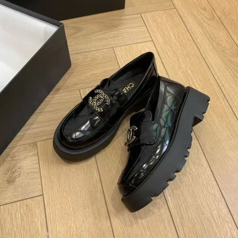 Chanel Low Shoes FastDry 19284