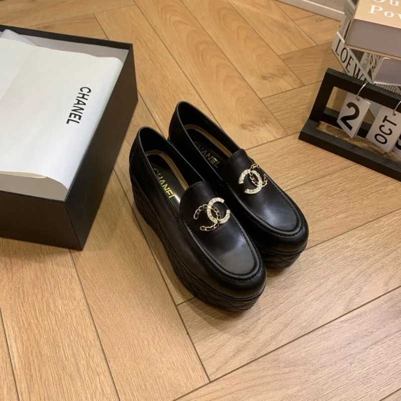 WaterResistant Chanel Low Shoes 19277