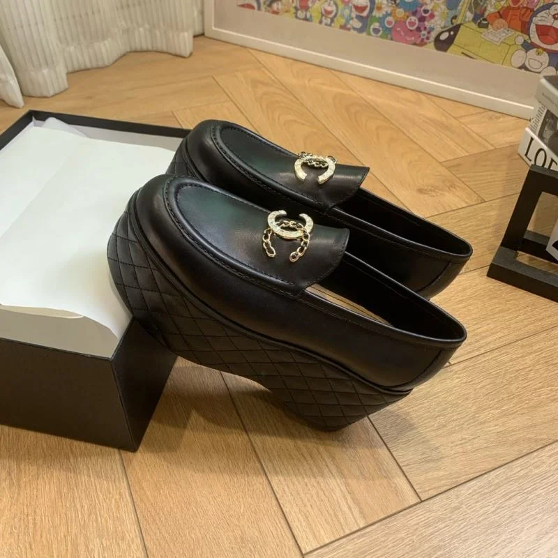 WaterResistant Chanel Low Shoes 19277