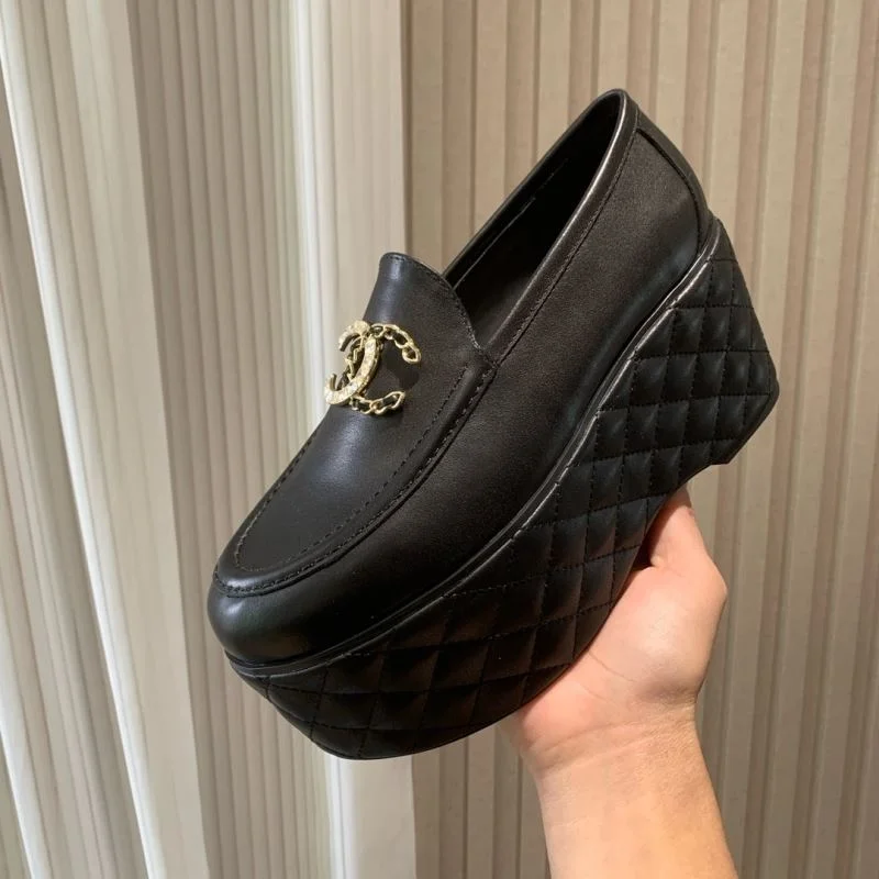 WaterResistant Chanel Low Shoes 19277
