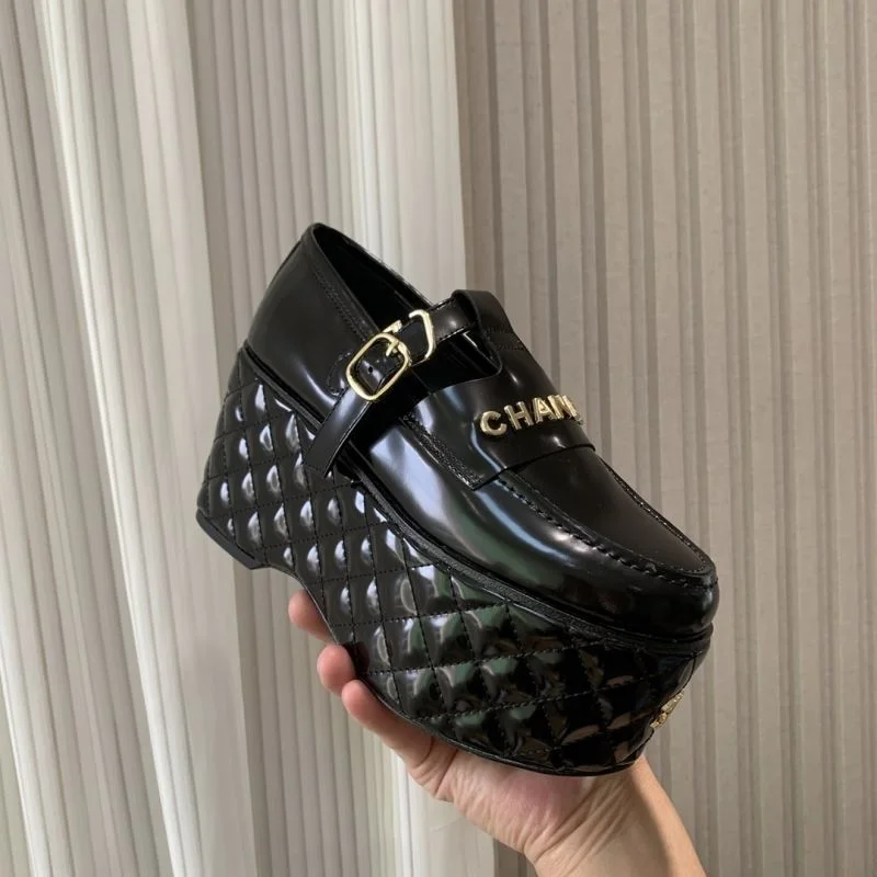 Breathable Chanel Low Shoes 19288