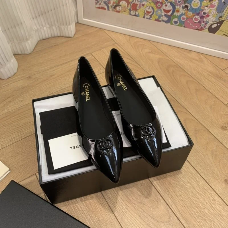 Chanel Low Shoes OdorResistant 19276