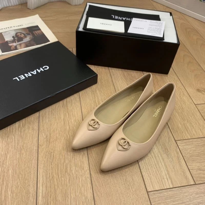 Seasonal Chanel Low Shoes 19274