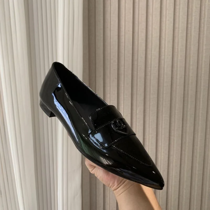 Chanel Low Shoes GoodFit 19271