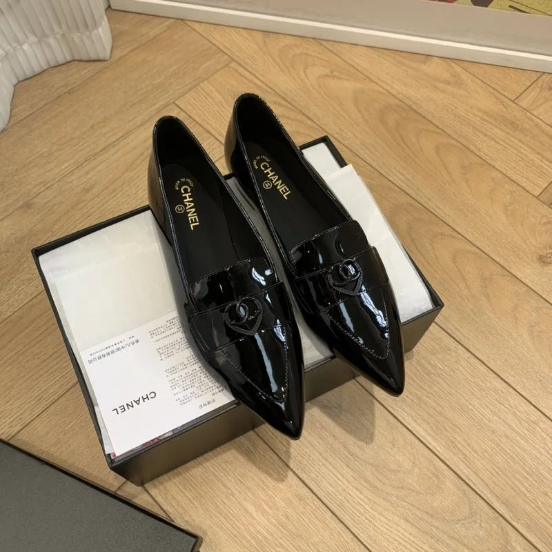 Chanel Low Shoes GoodFit 19271