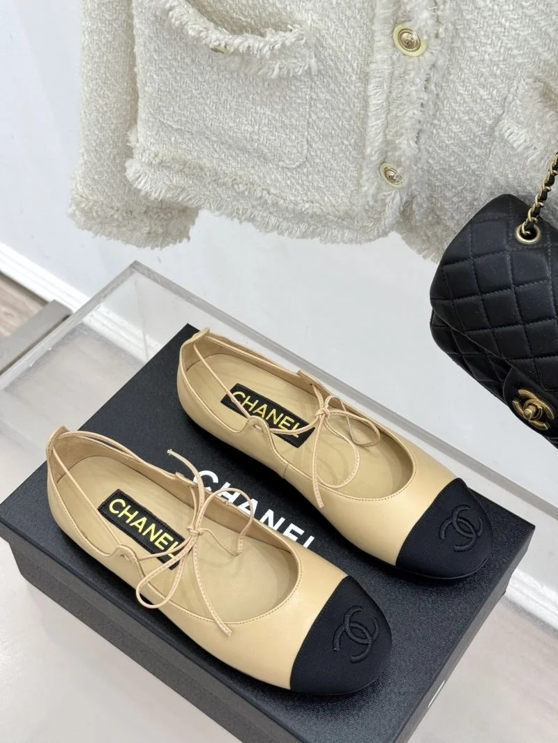 Contemporary Chanel Low Shoes 19281