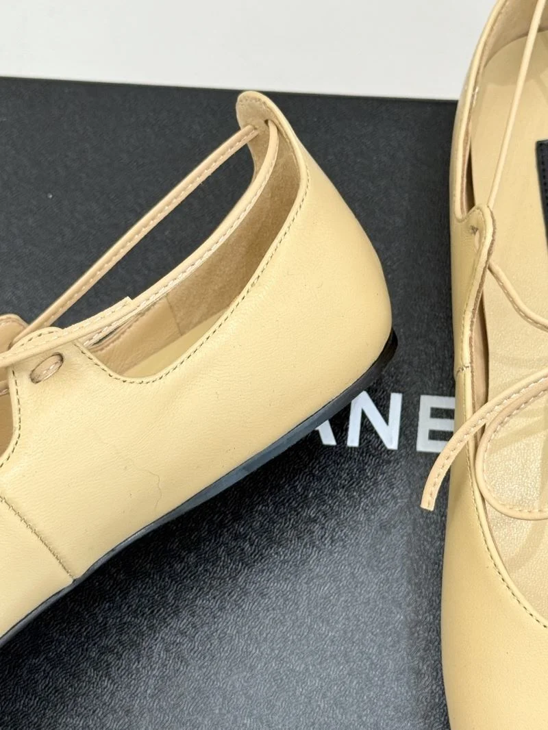 Contemporary Chanel Low Shoes 19281