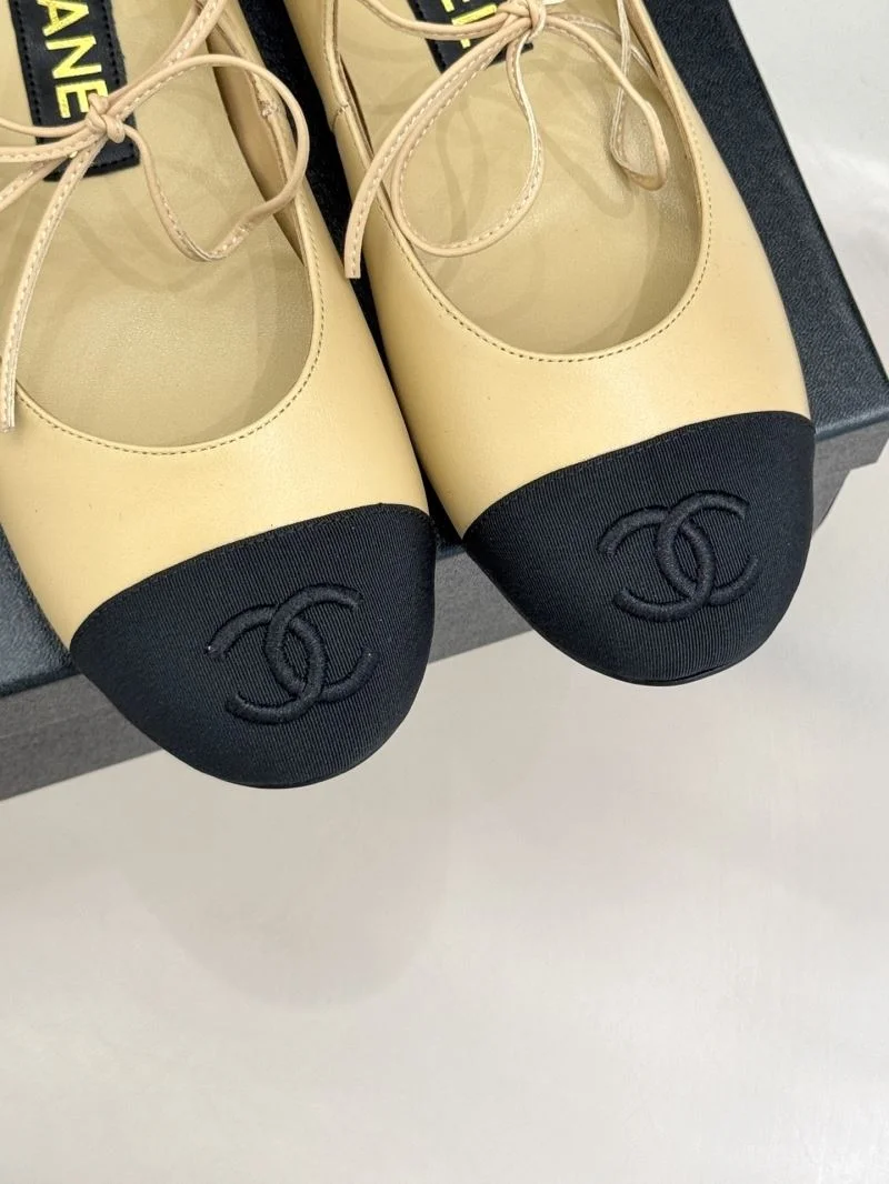 Contemporary Chanel Low Shoes 19281