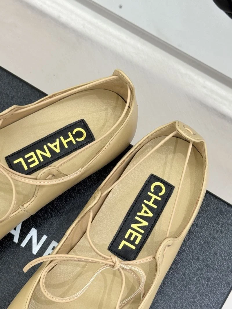 Contemporary Chanel Low Shoes 19281