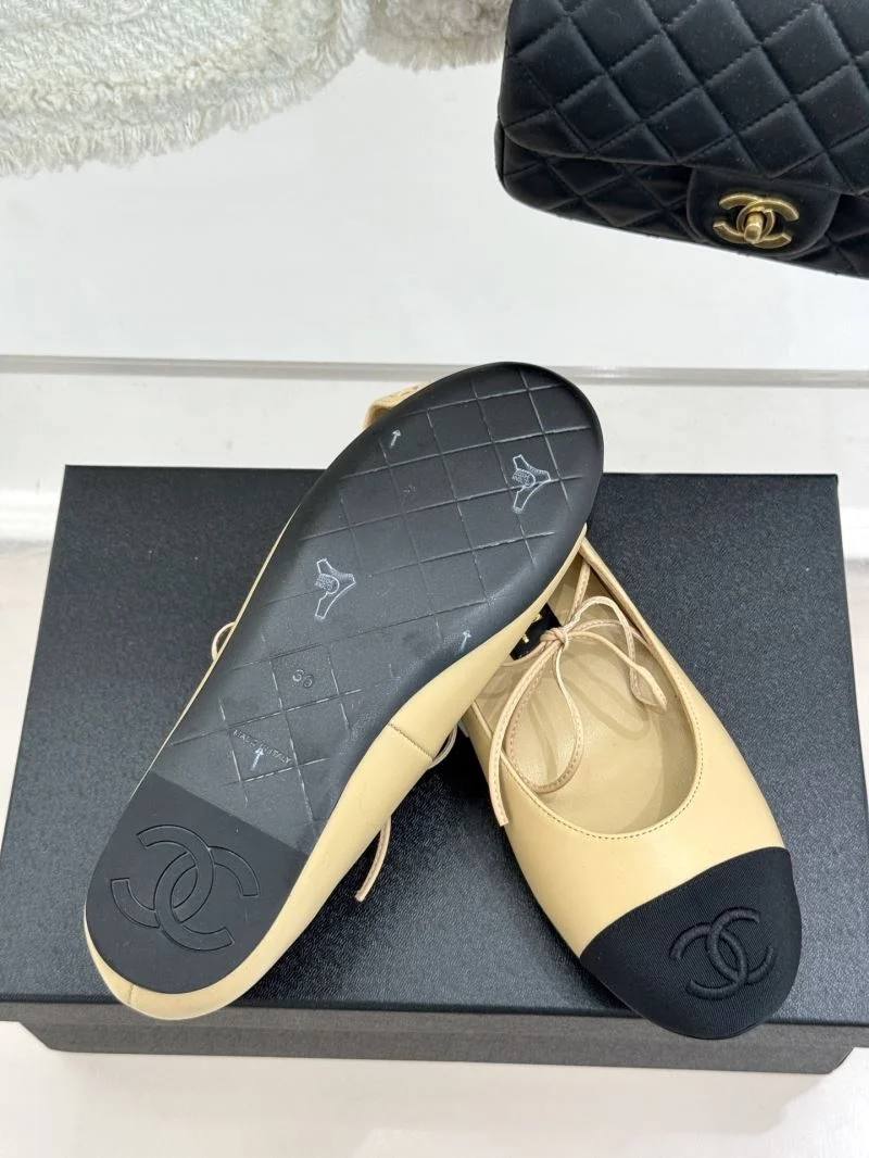 Contemporary Chanel Low Shoes 19281