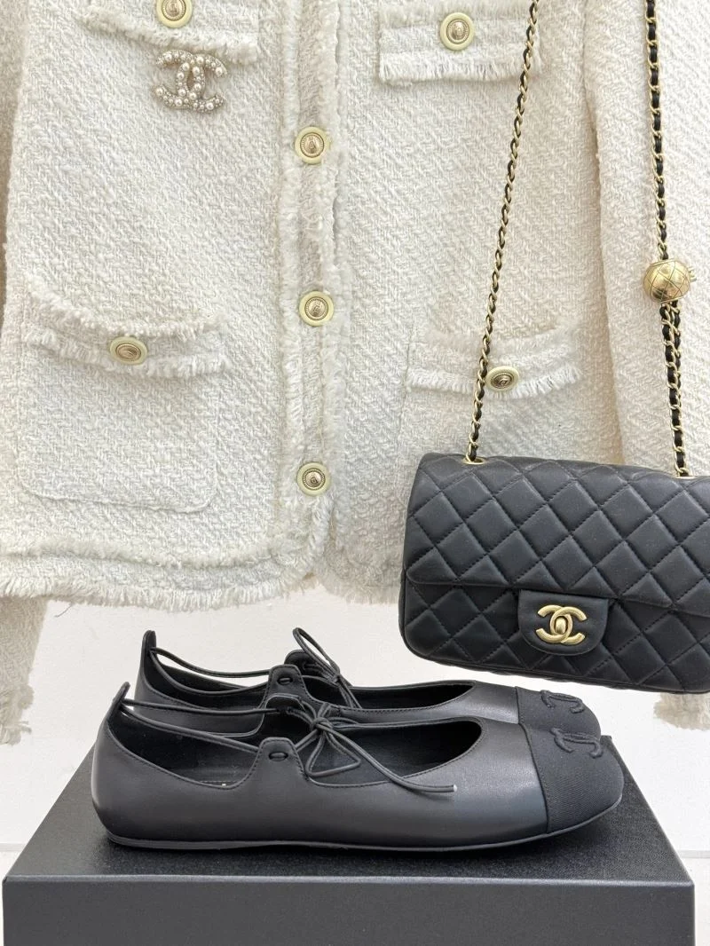 Chanel Low Shoes StreetReady 19280