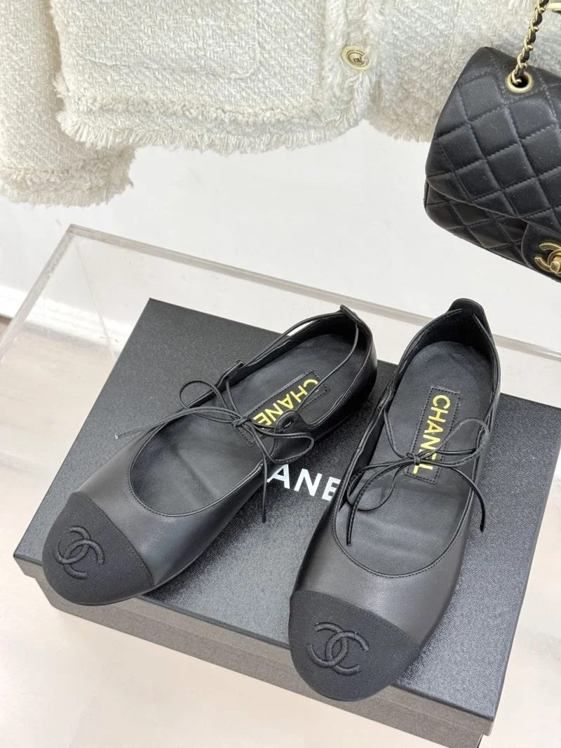 Chanel Low Shoes StreetReady 19280