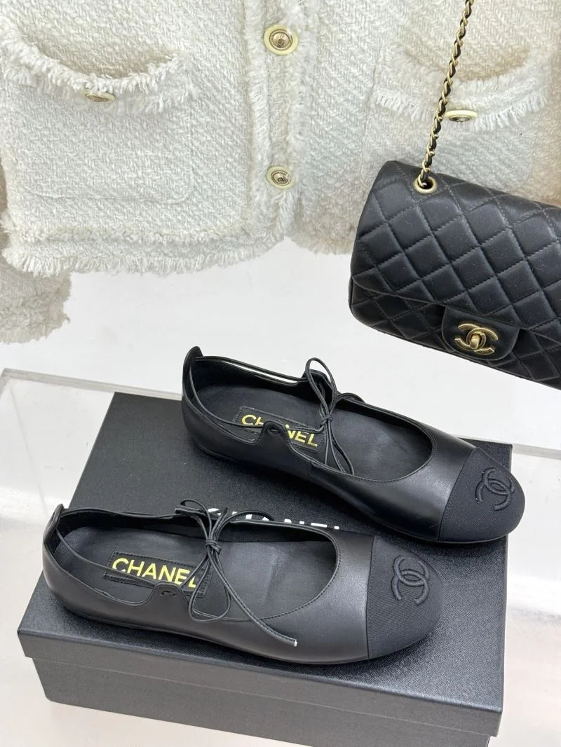 Chanel Low Shoes StreetReady 19280