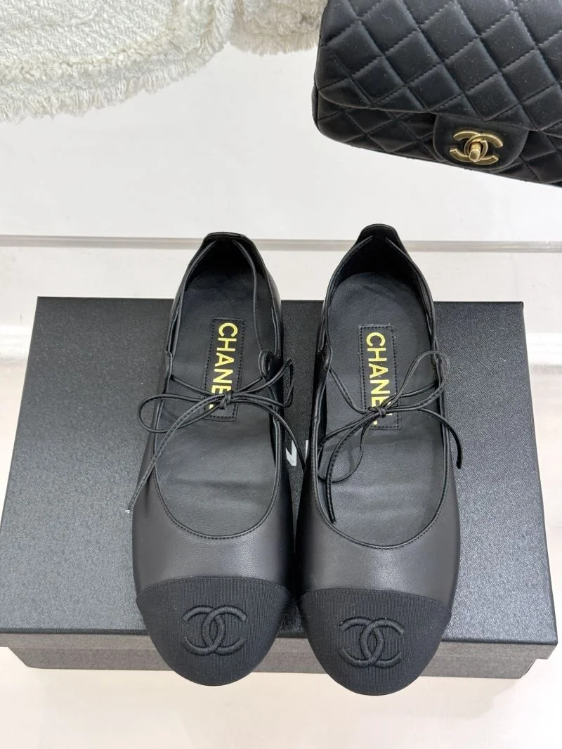Chanel Low Shoes StreetReady 19280