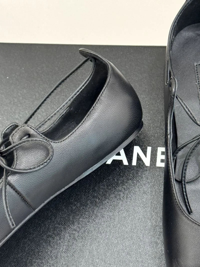 Chanel Low Shoes StreetReady 19280