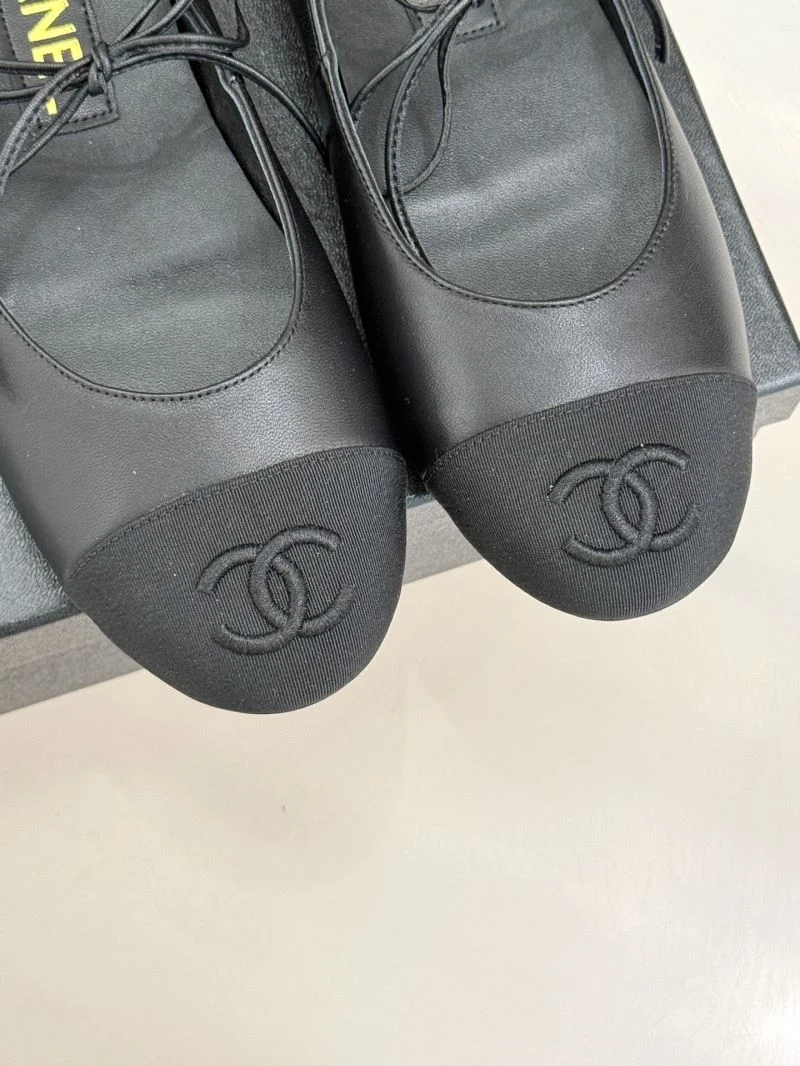 Chanel Low Shoes StreetReady 19280