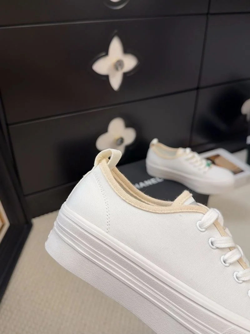Chic Chanel Low Shoes 19273