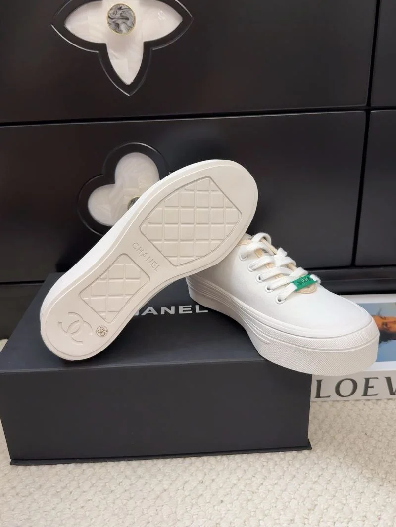 Chic Chanel Low Shoes 19273